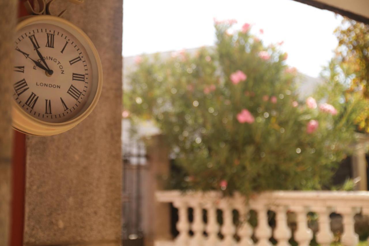 Hotel Villa Maria Fuentes de Béjar Eksteriør bilde