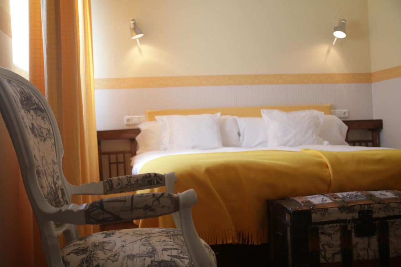 Hotel Villa Maria Fuentes de Béjar Eksteriør bilde