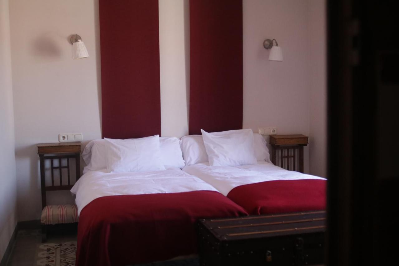 Hotel Villa Maria Fuentes de Béjar Eksteriør bilde